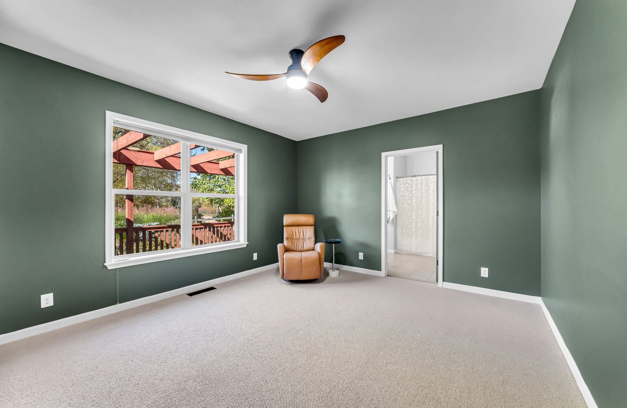 250 N Main St, Sunderland, MA Photo #19