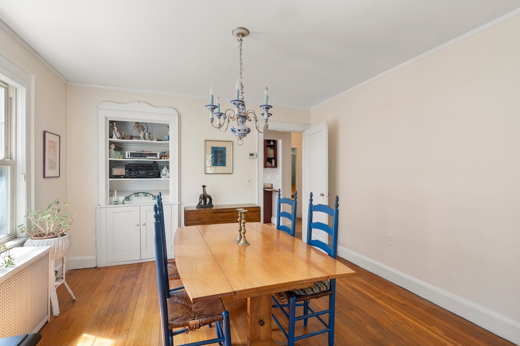 9 Searle Ave