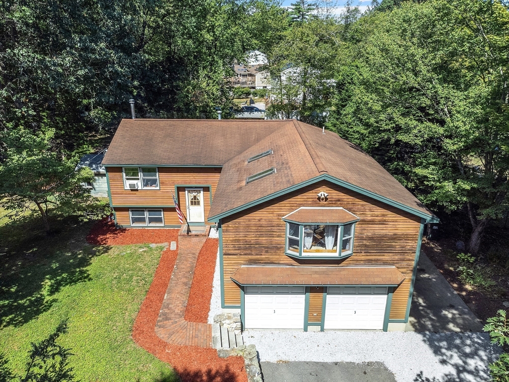 2 Tamarack Ln