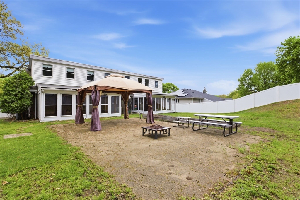 3 Spruce St, Stoneham, MA Photo #36