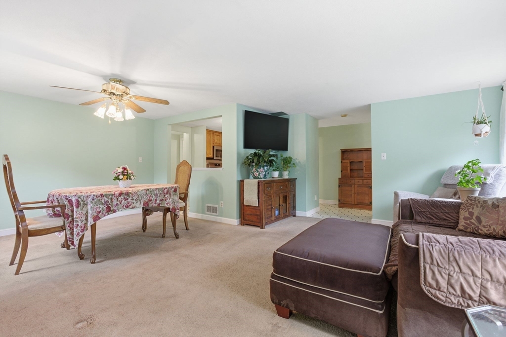 3 Spruce St, Stoneham, MA Photo #18