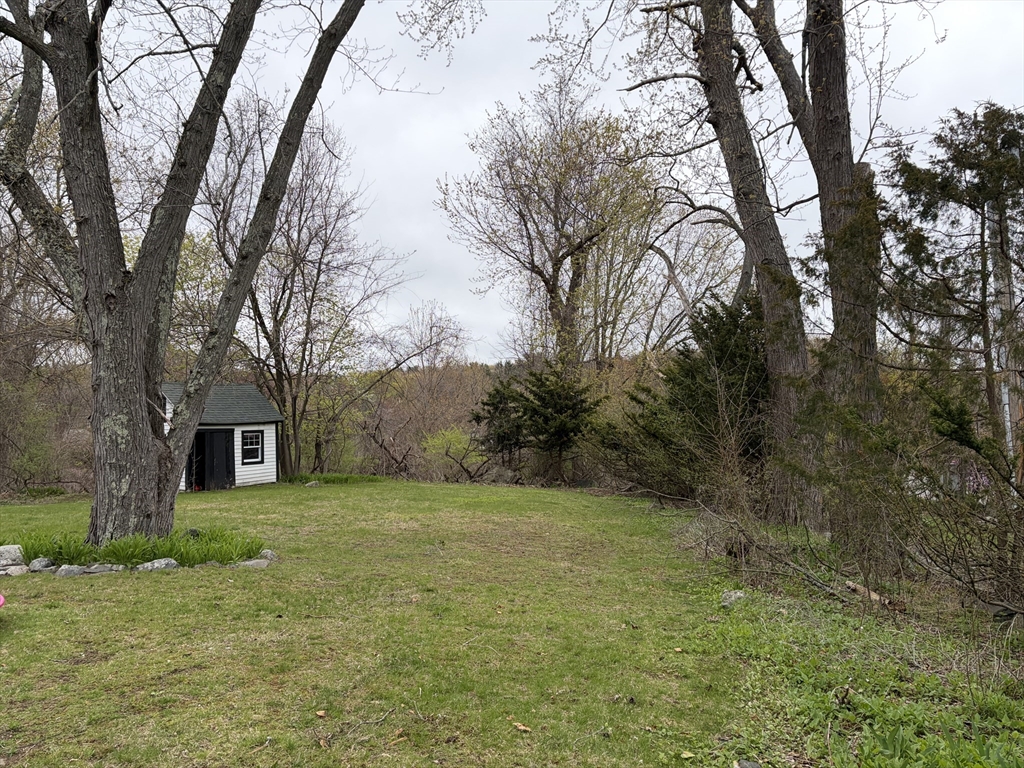 8 Wellington Lane Ave