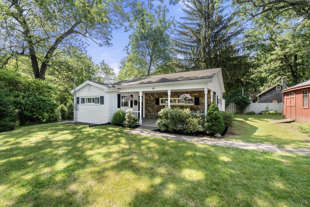 41 Bungalow St