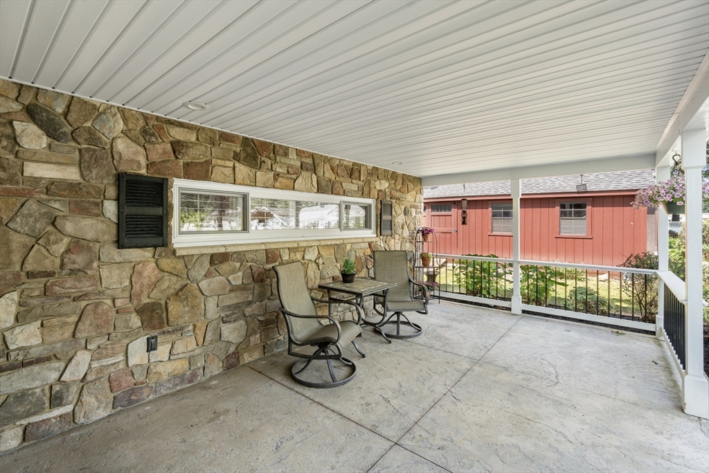41 Bungalow St