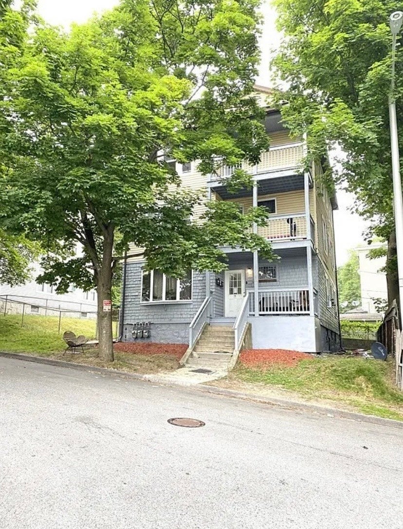 Photo of 11 Leon St, Worcester, MA