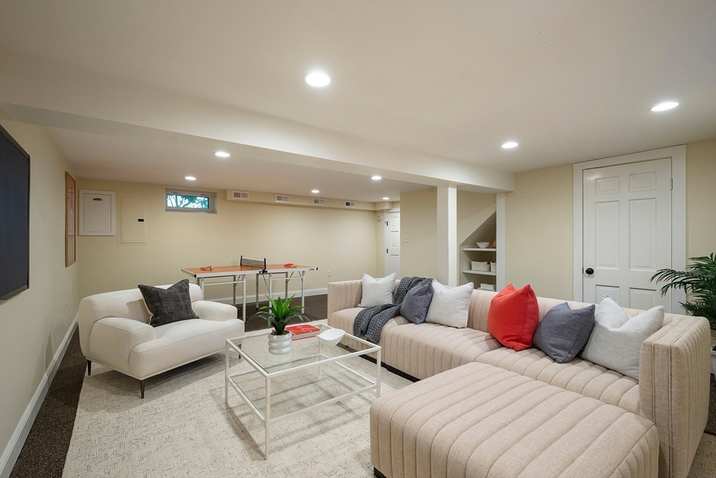 46 Randlett Park, Newton, MA Photo #16