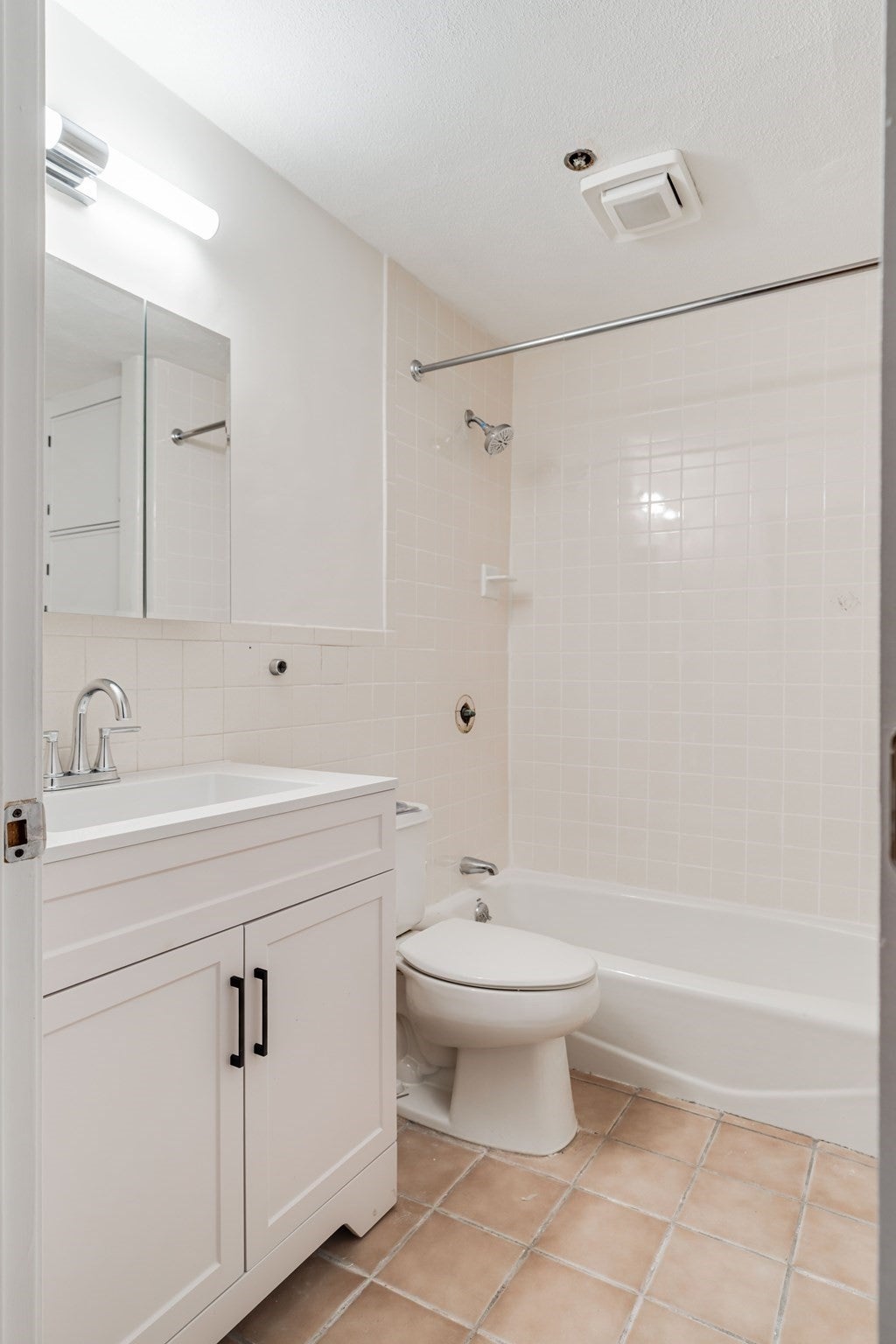 188 North St #42, Boston, MA, 188 North St #42, Boston, MA Photo #5