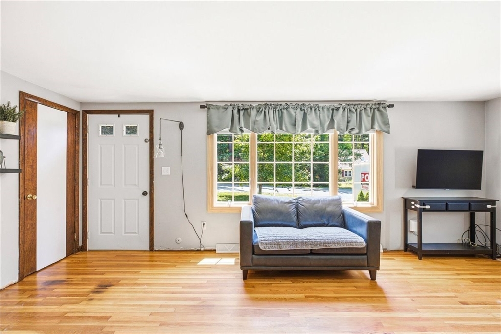 688 Plymouth St, Middleboro, MA Photo #14