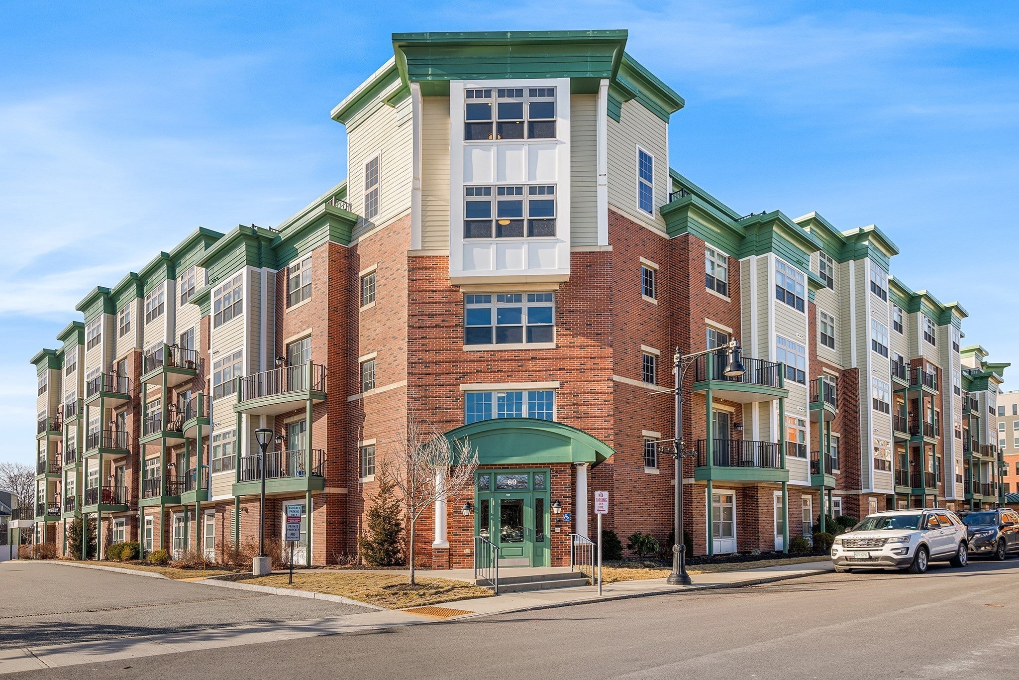 Photo of 69 Foundry St, Wakefield, MA
