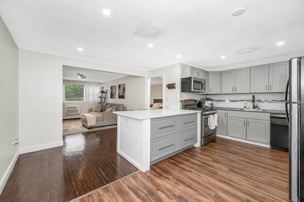 100 Magnolia Ave 2
