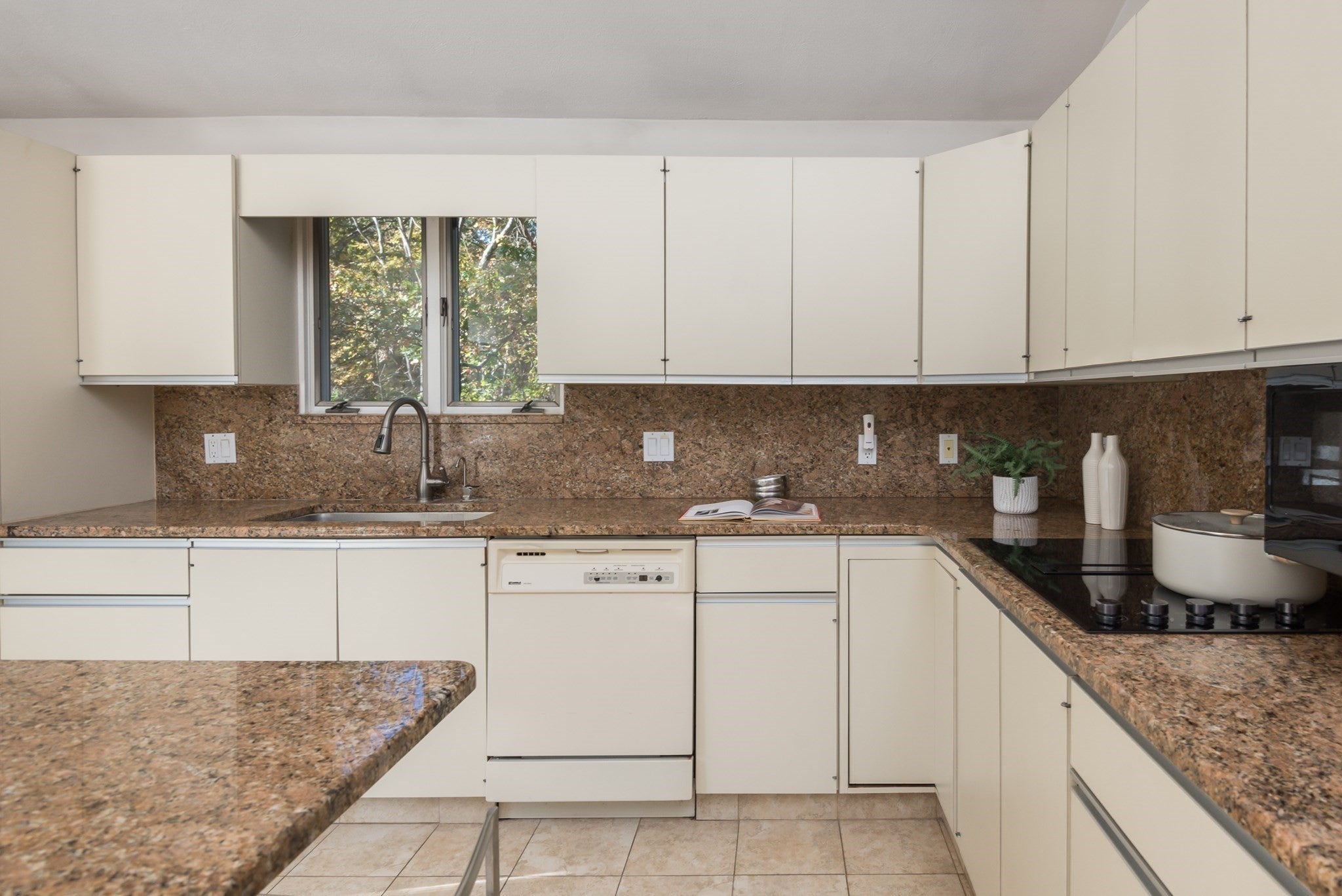 16 Midland Rd, Lynnfield, MA, 16 Midland Rd, Lynnfield, MA Photo #12