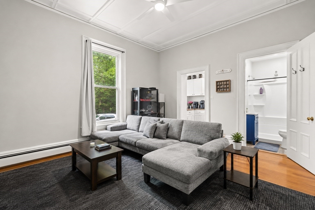 7 Maple Ave