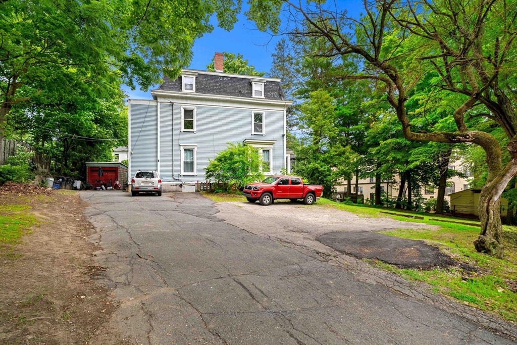 7 Maple Ave