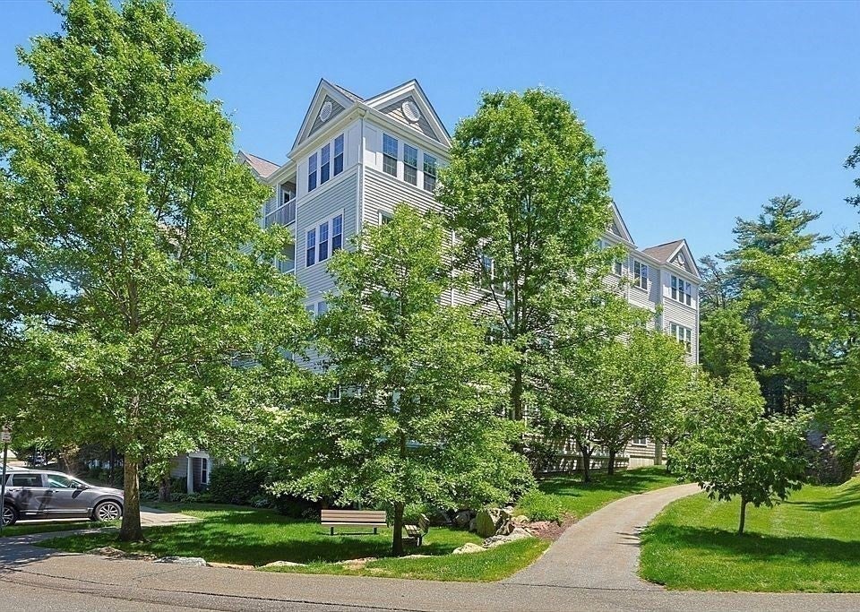 13 Morgan Dr #301, Natick, MA Photo #12