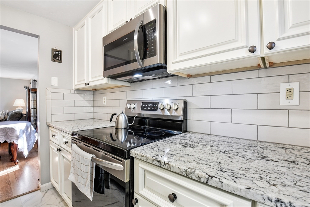120 Olde Colonial Dr #6, Gardner, MA Photo #2