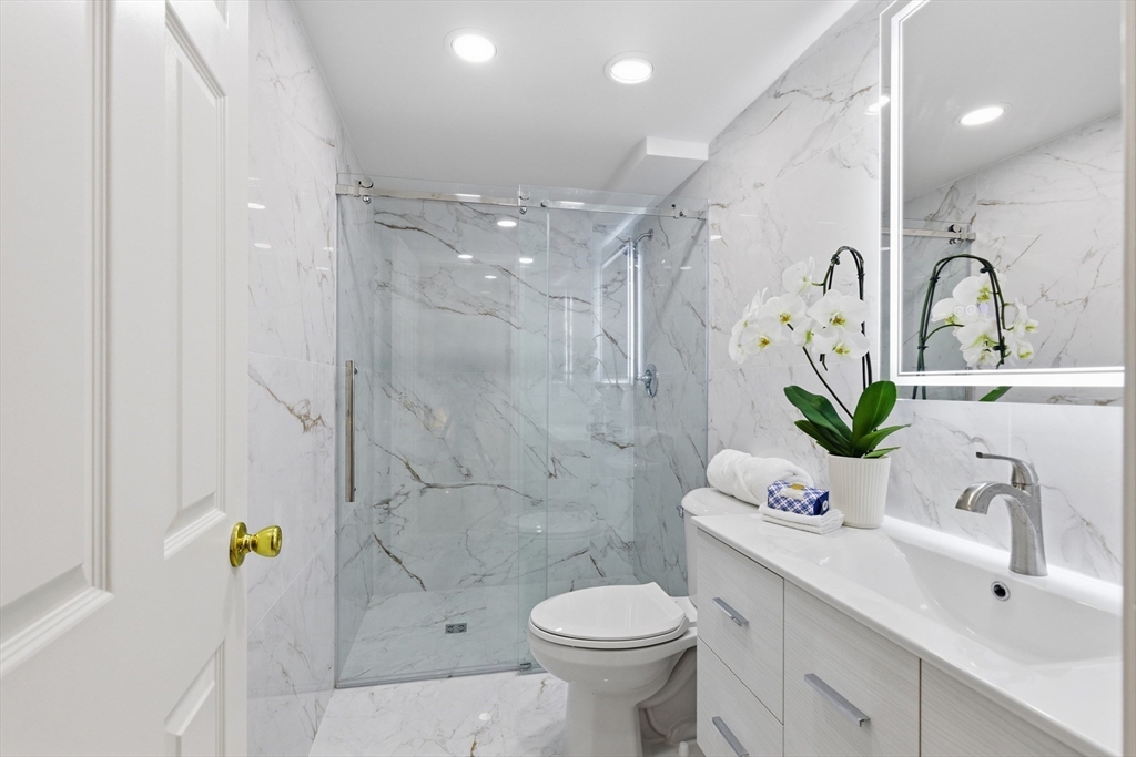 131 Coolidge Avenue 122