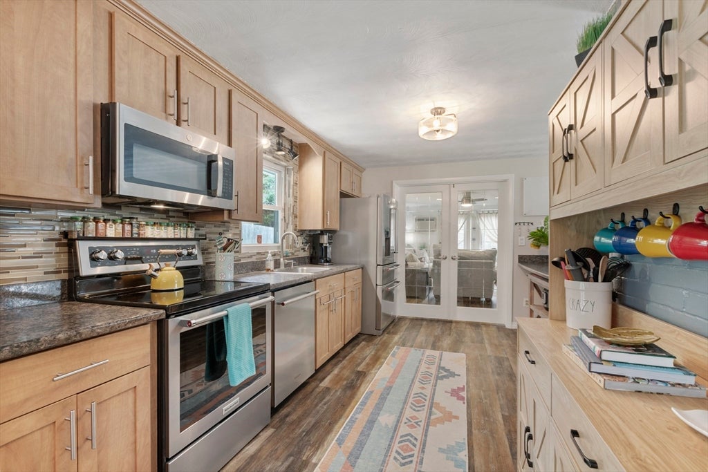 15 Michael Rd, Framingham, MA, 15 Michael Rd, Framingham, MA Photo #21