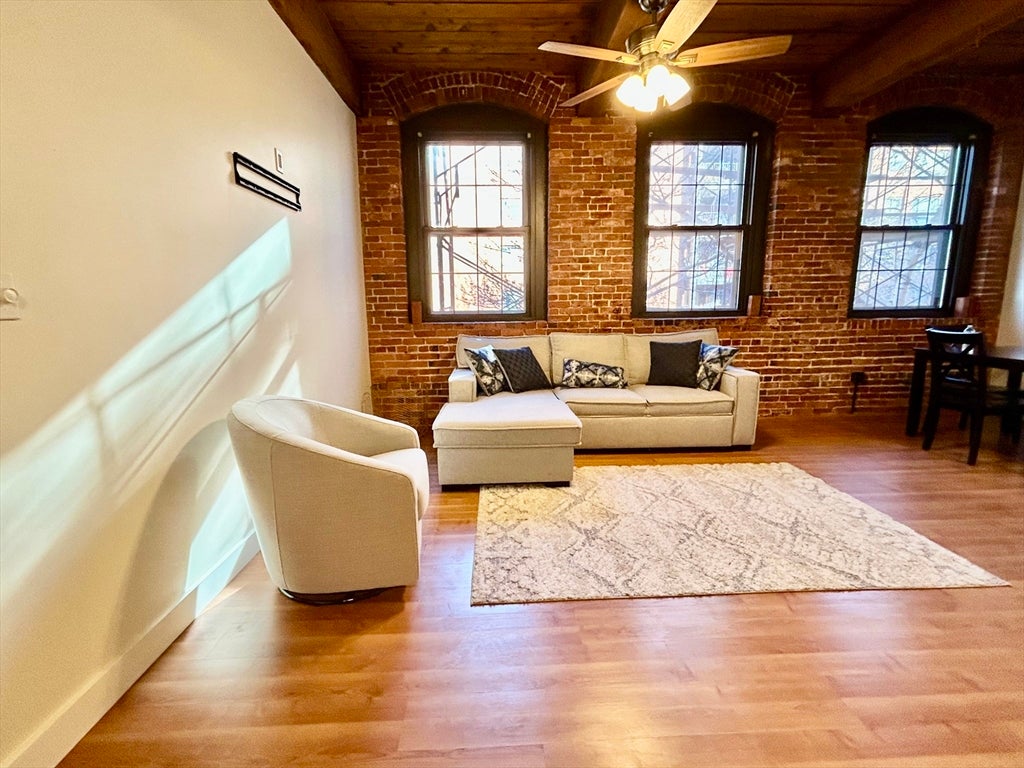 50 Rantoul St #308, Beverly, MA Photo #1
