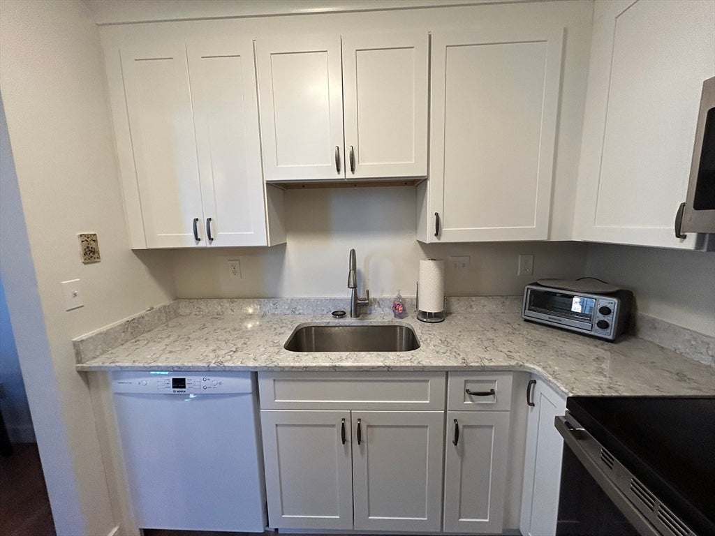 50 Rantoul St #308, Beverly, MA Photo #7