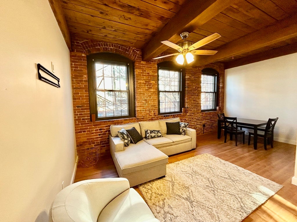 50 Rantoul St #308, Beverly, MA Photo #16