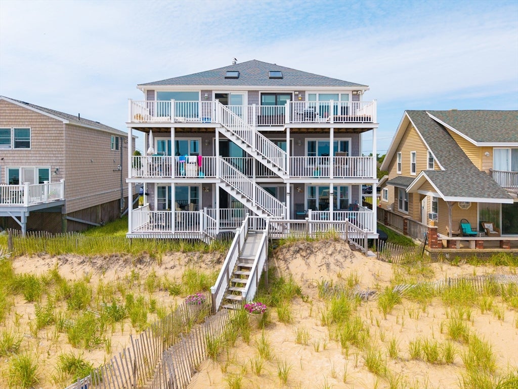 Photo of 153 Atlantic Ave, Salisbury, MA
