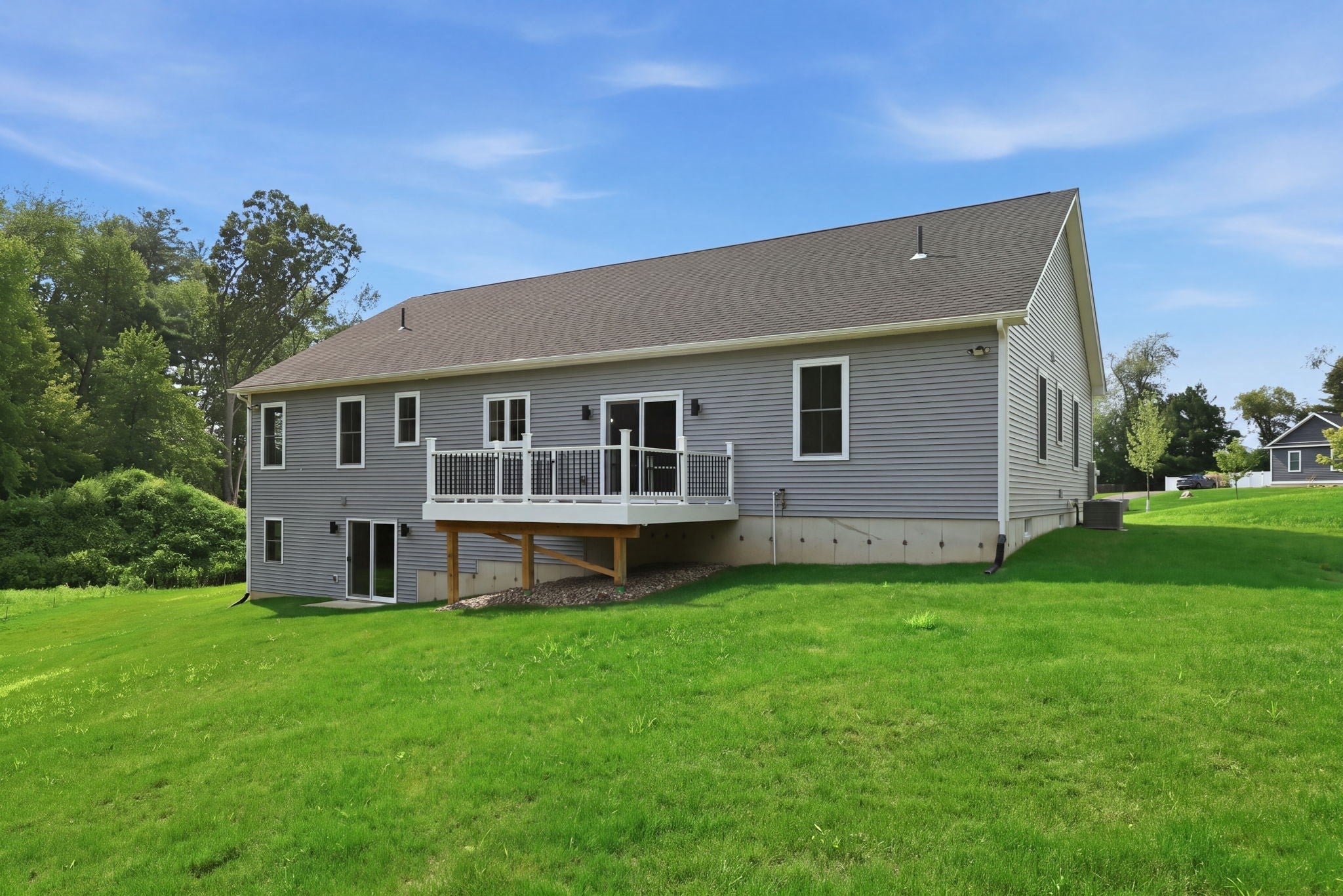 17 Silvergrass Ln