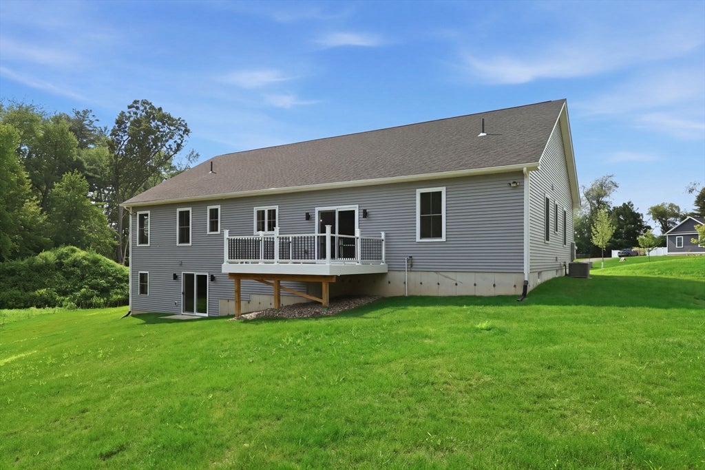 17 Silvergrass Ln, Southwick, MA Photo #5