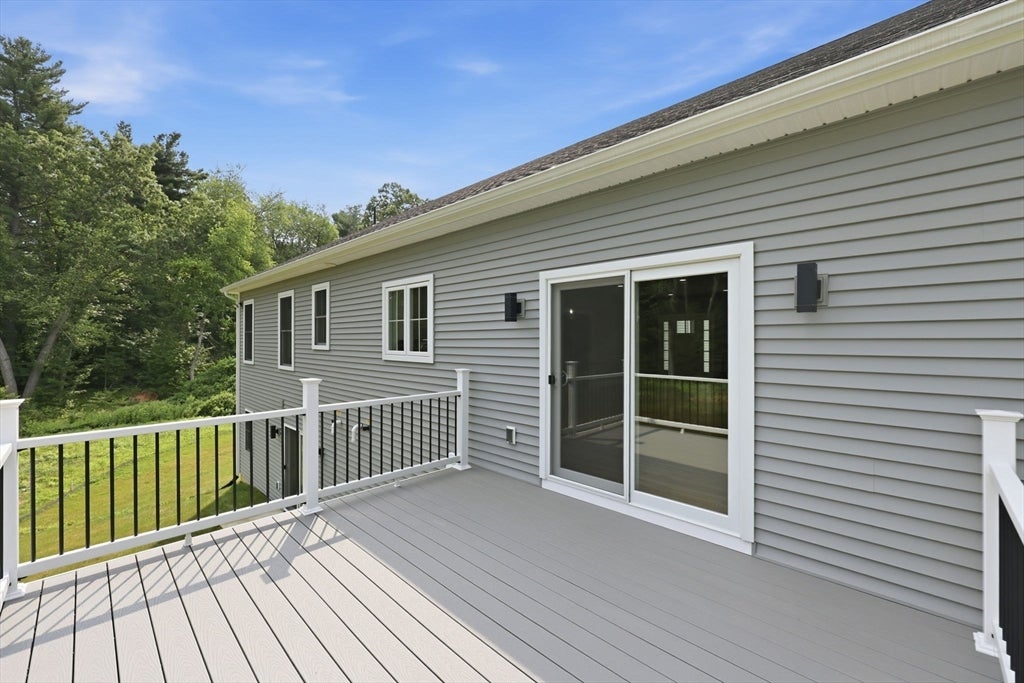 17 Silvergrass Ln, Southwick, MA Photo #12