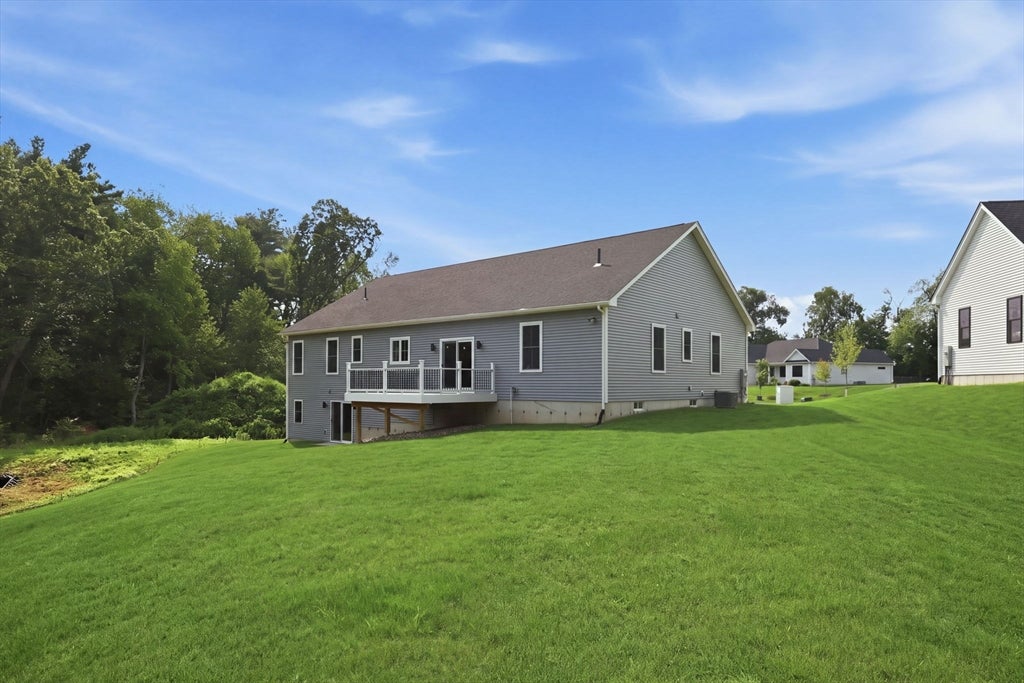 17 Silvergrass Ln, Southwick, MA Photo #6