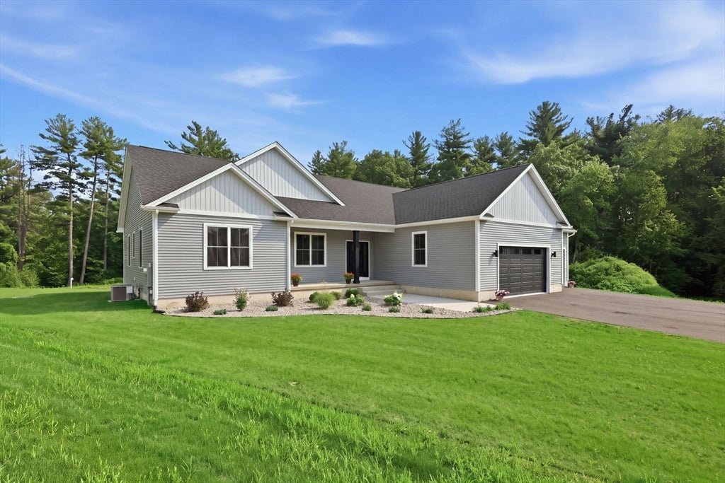 17 Silvergrass Ln, Southwick, MA Photo #3