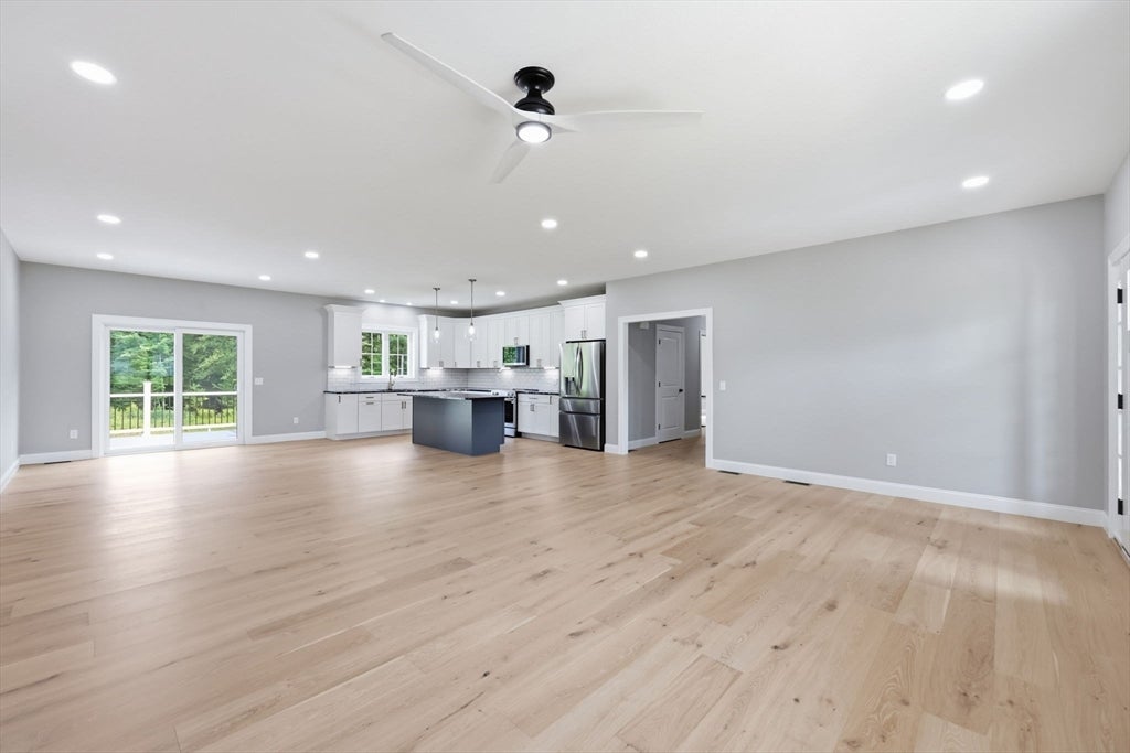 17 Silvergrass Ln, Southwick, MA Photo #18