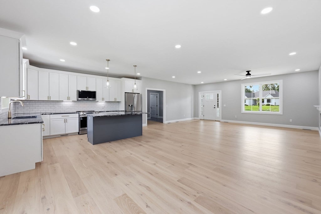 17 Silvergrass Ln, Southwick, MA Photo #20