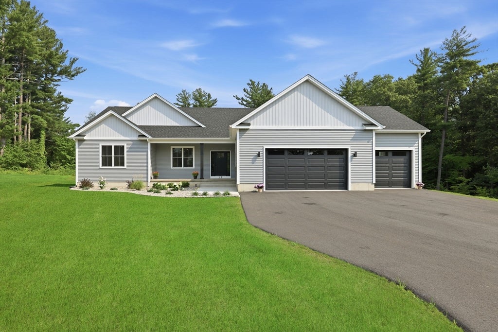 Photo of 17 Silvergrass Ln, Southwick, MA