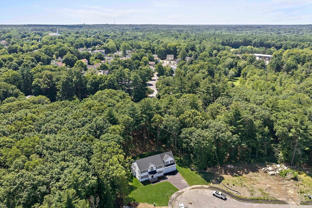 4 Clarendon Circle, Holbrook, MA Photo #34