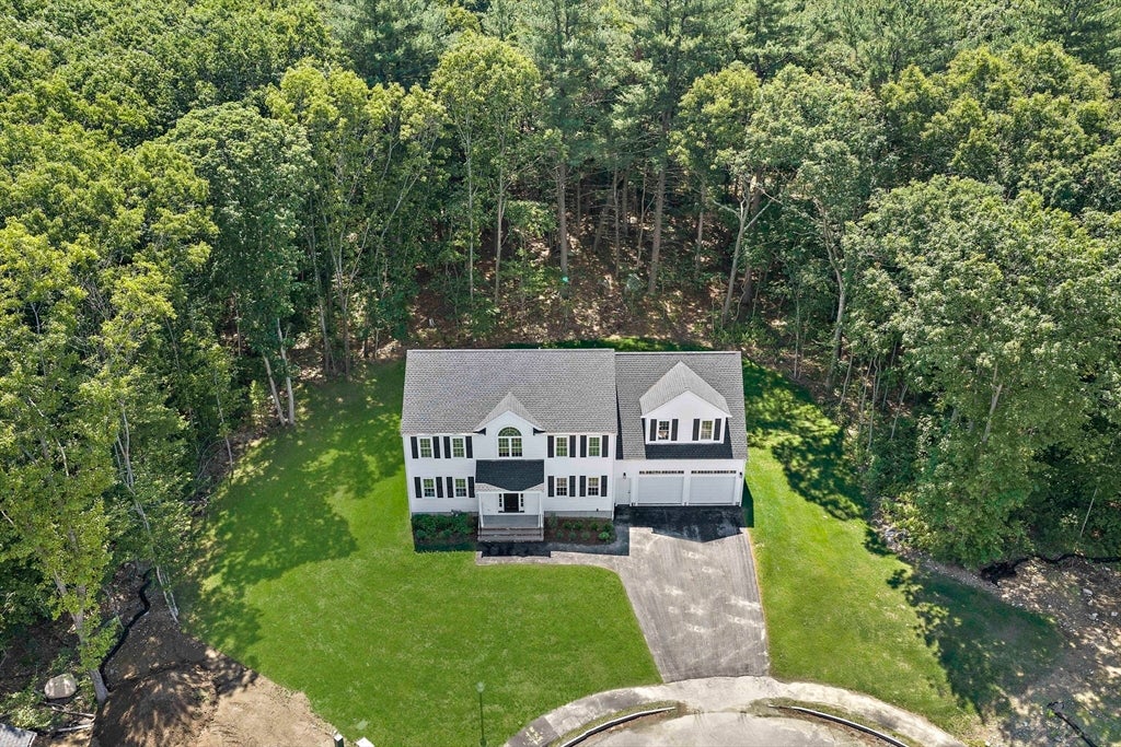 4 Clarendon Circle, Holbrook, MA Photo #31