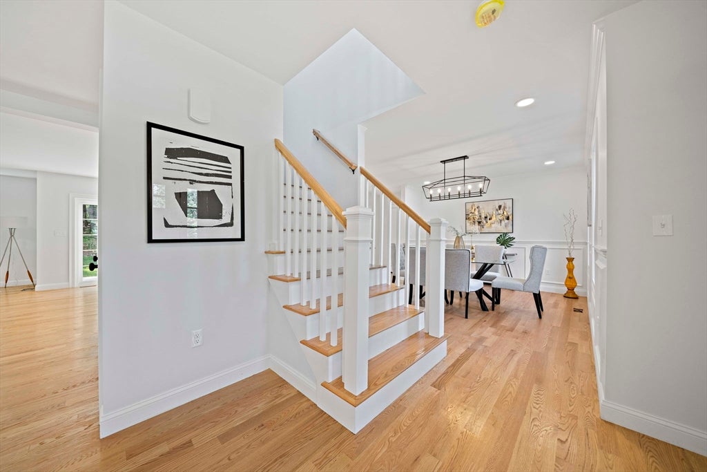 4 Clarendon Circle, Holbrook, MA Photo #16