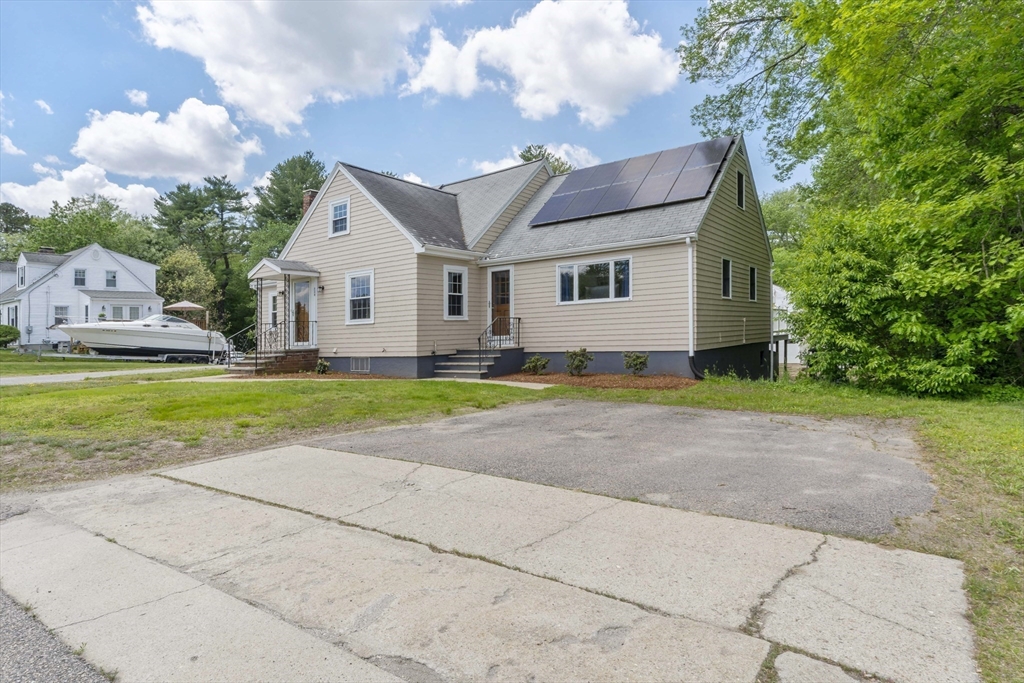 238 Lake St