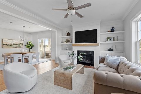 65 Palmetto Drive 65 Bellingham MA 02019