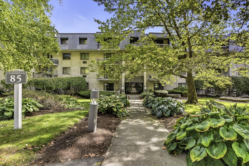 Shrewsbury, Massachusetts 01545, United States, 1 Bedroom Bedrooms, ,1 BathroomBathrooms,Residential,Active,217967