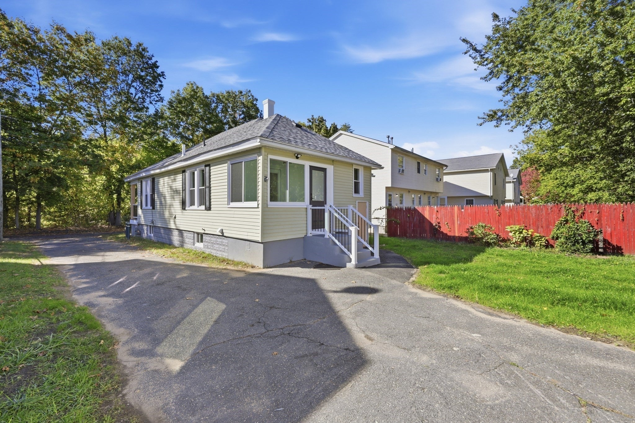 145 Moxon St, Springfield, MA Photo #30