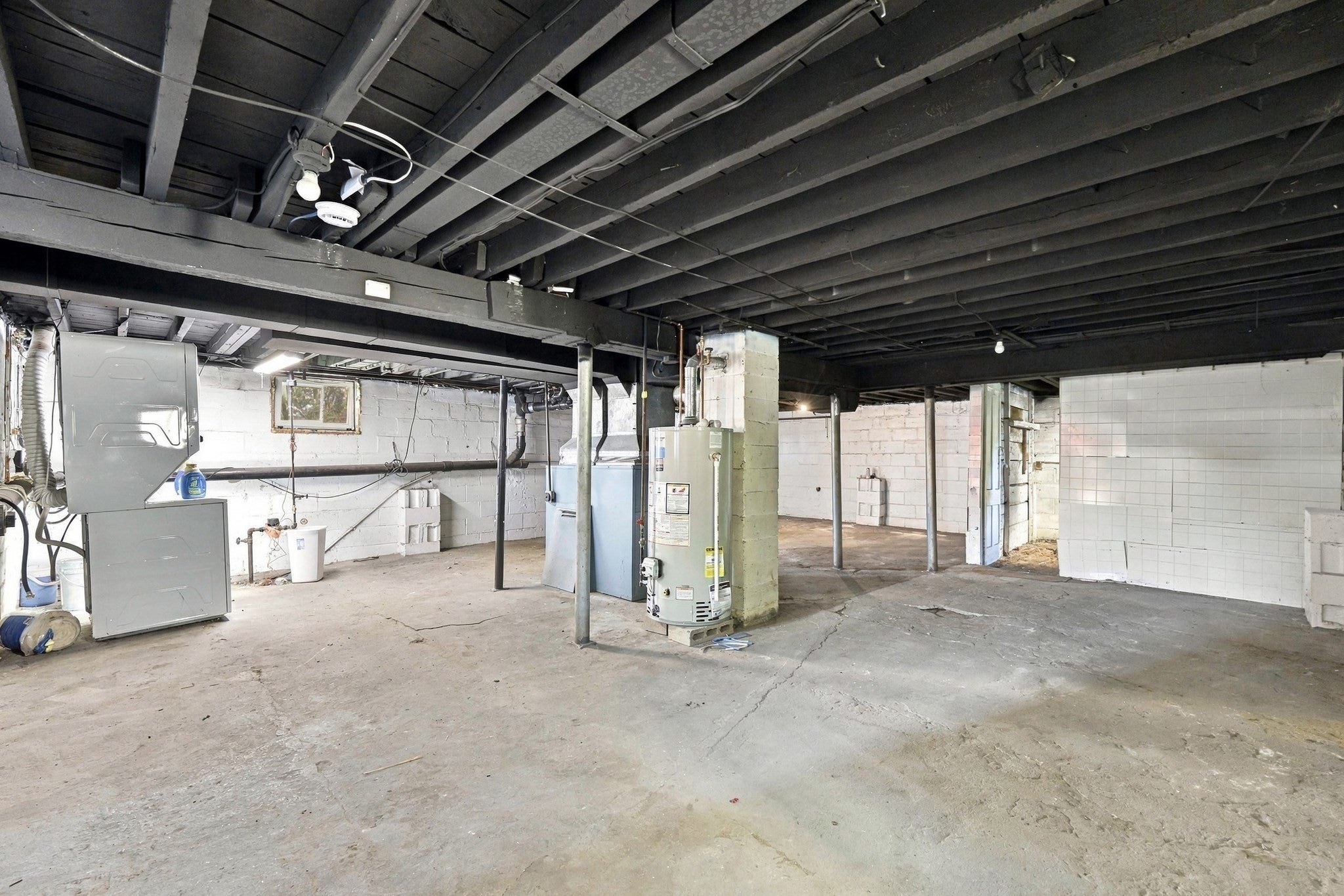 145 Moxon St, Springfield, MA Photo #25