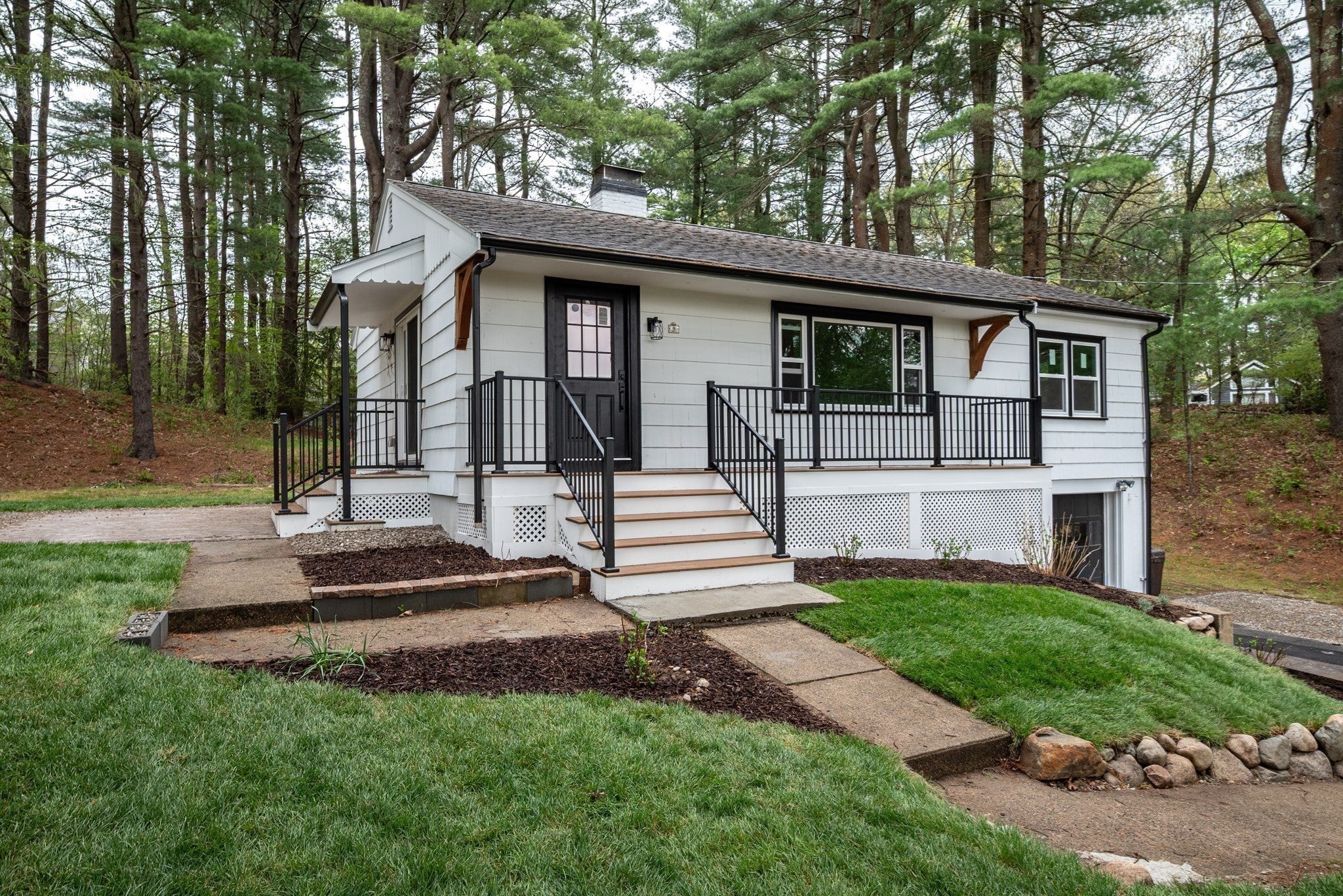 Photo of 9 Bridge St, Medfield, MA