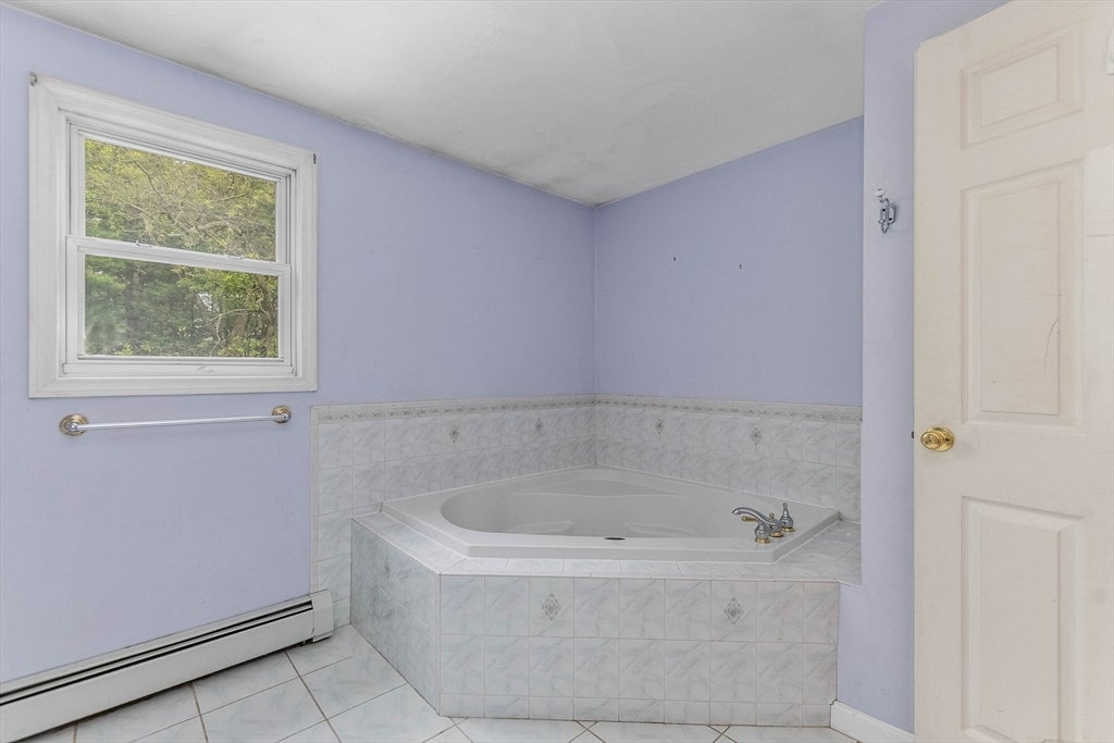 137 Eleanor Dr, Braintree, MA Photo #22