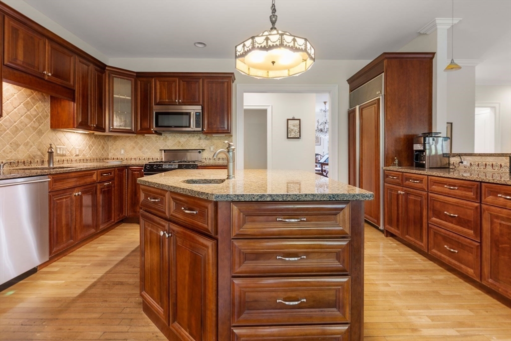 266 Landham