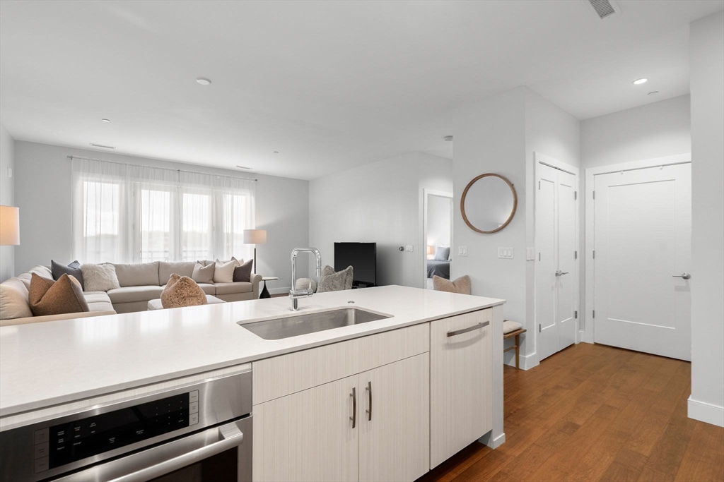 10 Shipyard Dr 401