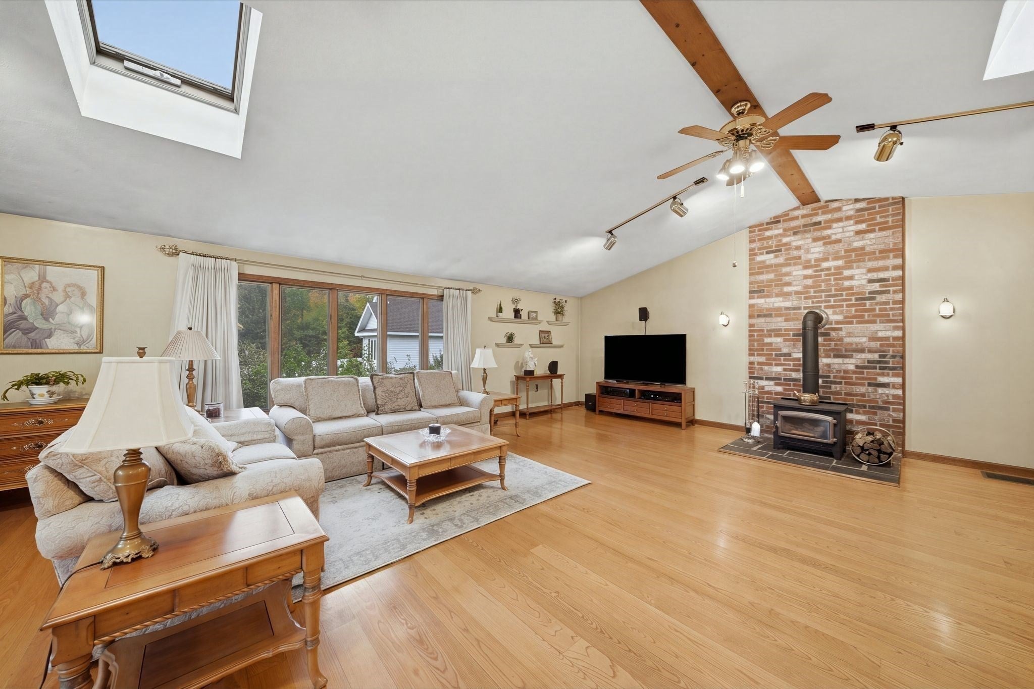15 Regis Rd, Tewksbury, MA Photo #27