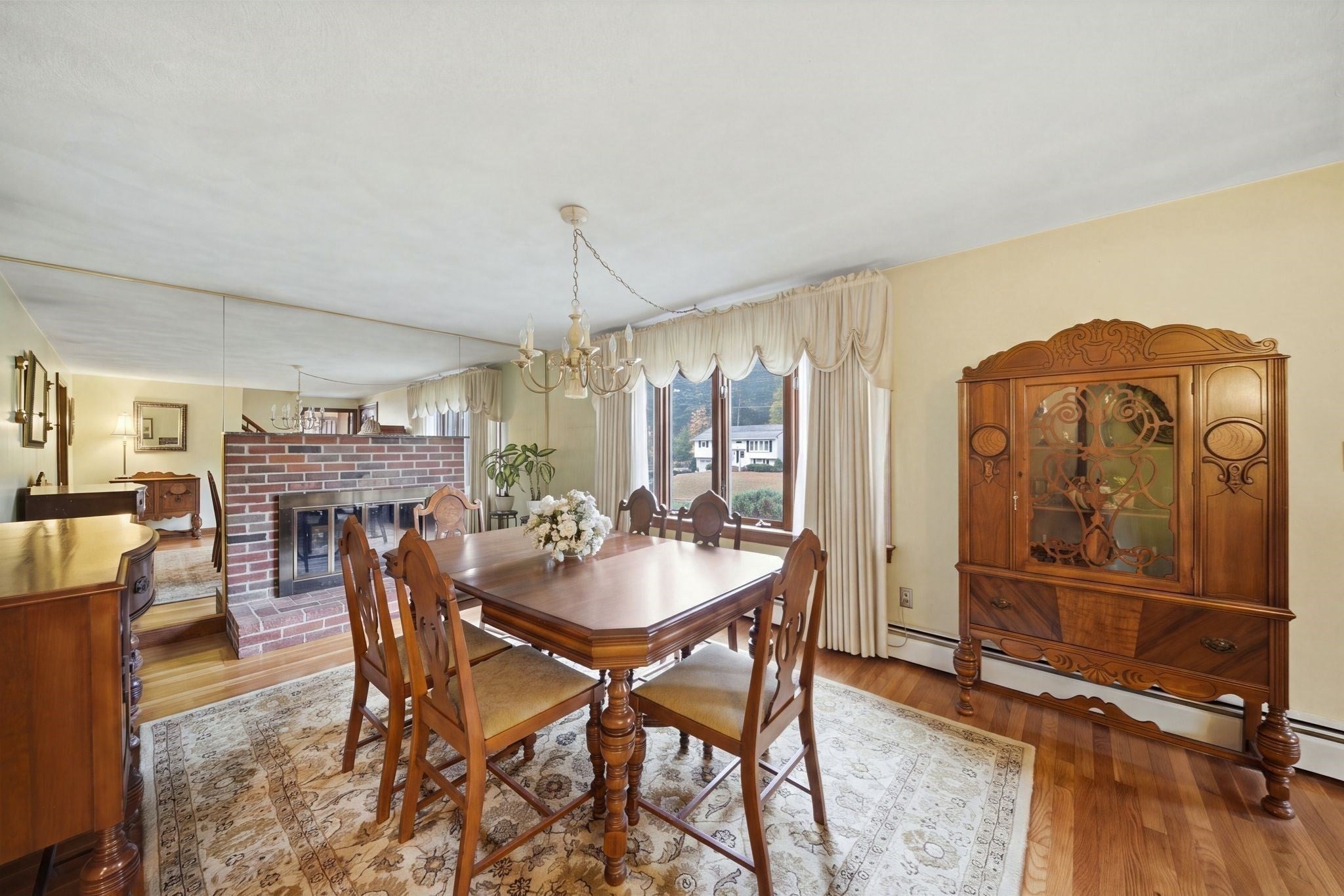 15 Regis Rd