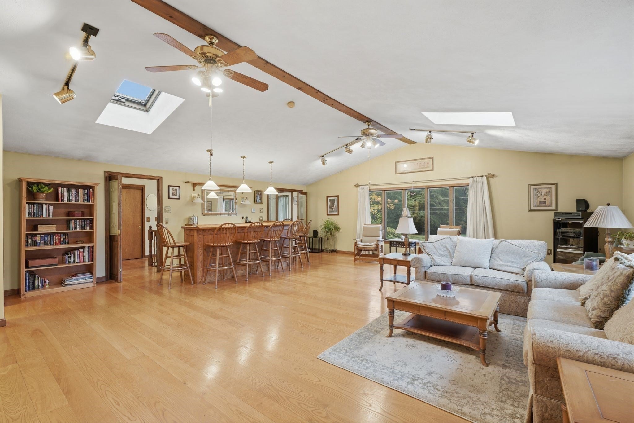 15 Regis Rd, Tewksbury, MA Photo #29