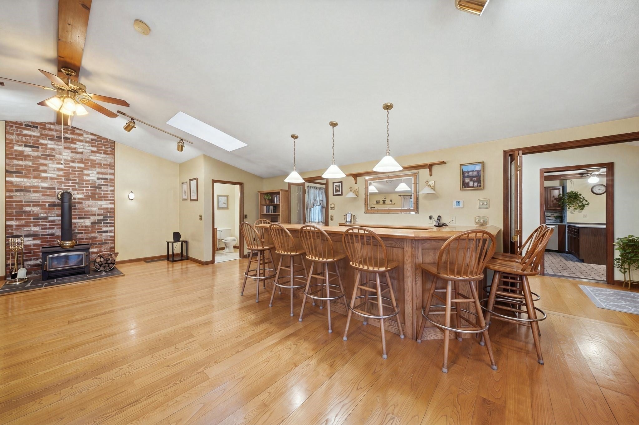 15 Regis Rd, Tewksbury, MA Photo #26