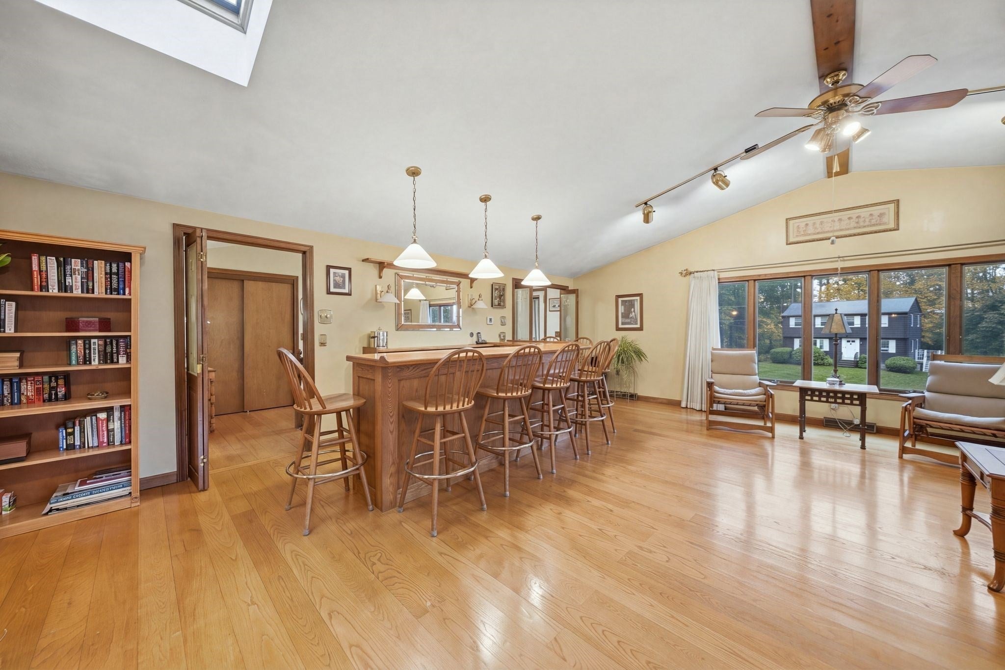15 Regis Rd, Tewksbury, MA Photo #28